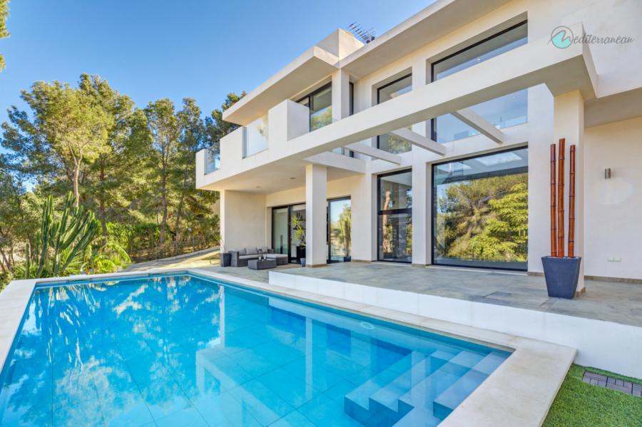 Sea view villas in Majorca for families