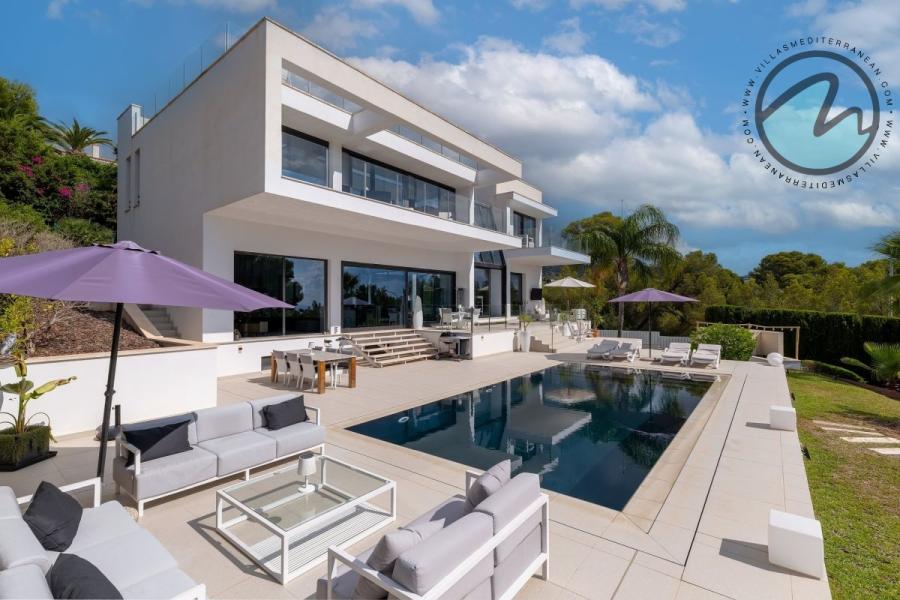 Luxury Villa Splendor