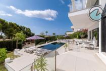 Luxury Villa Splendor