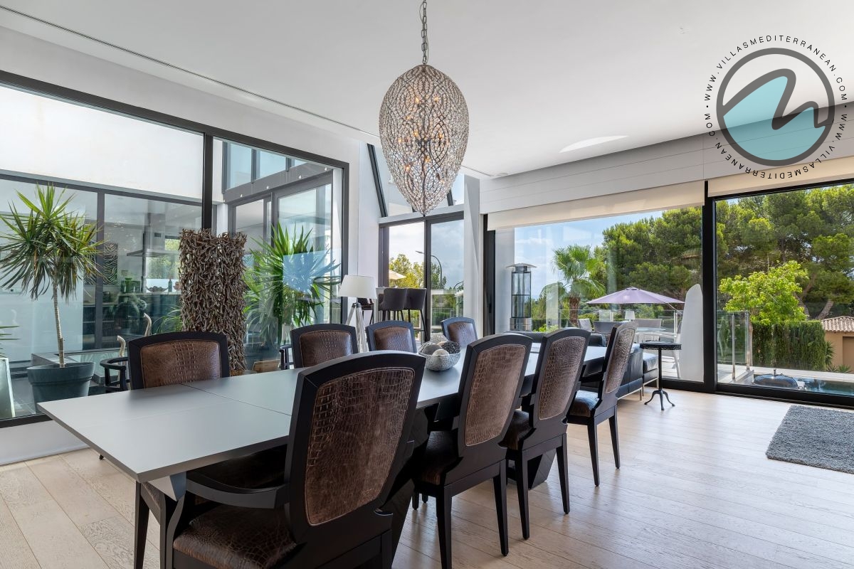 Luxury Villa Splendor
